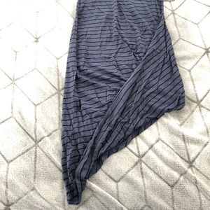 Express asymmetrical long skirt